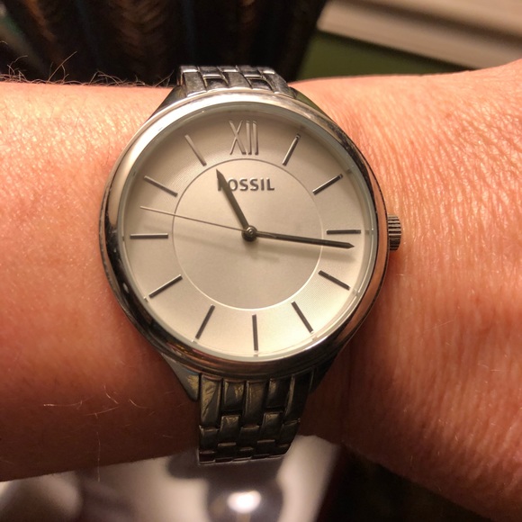 FOSSIL WATCH - Picture 1 of 3